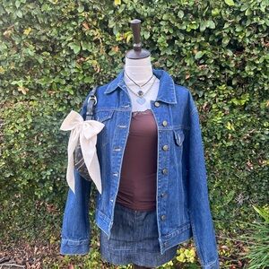✨vintage tweety denim jacket